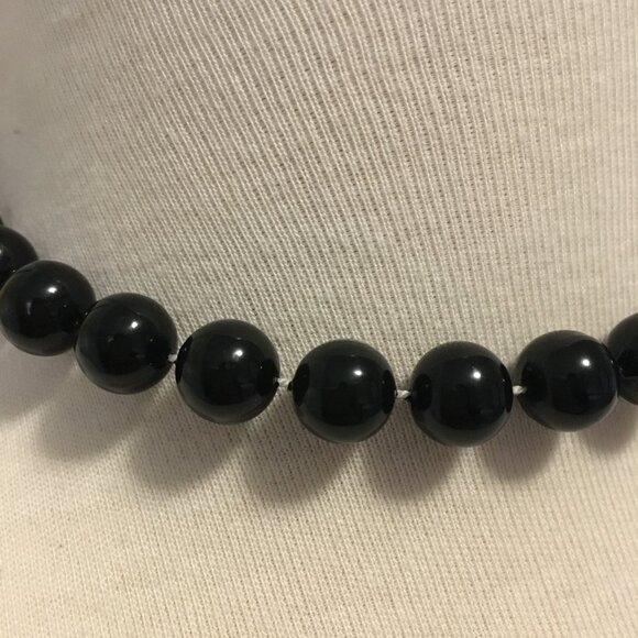 Vintage Black Faux Pearl Costume Choker - Picture 3 of 5